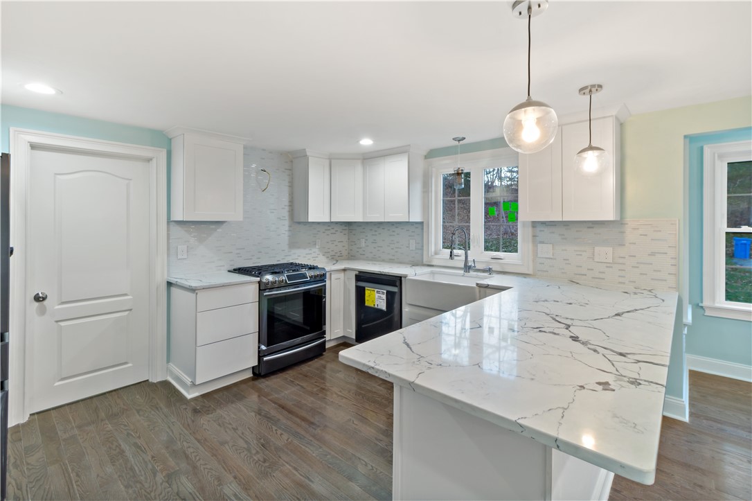 298 Albion Road Lincoln, RI 02865 - Photo 4 of 38