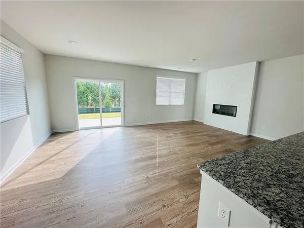 $1,900 | 142 Founders Drive, Dawsonville, GA 30534