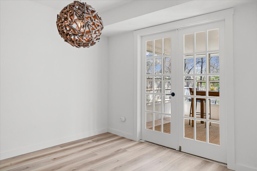 9223 Independence Loop Austin, TX 78748 - Photo 19 of 37 an empty room with a large window