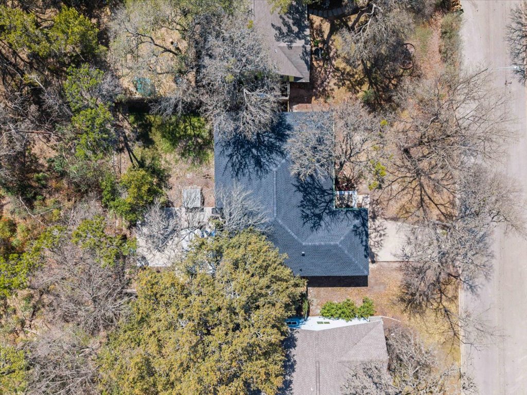 9223 Independence Loop Austin, TX 78748 - Photo 34 of 37 a view of a yard