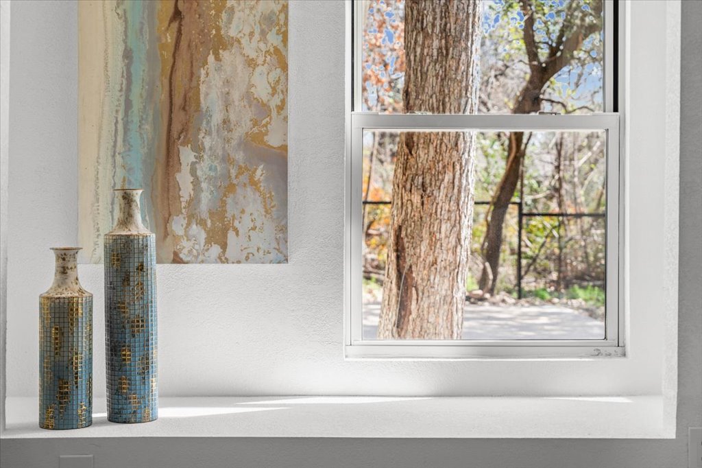 9223 Independence Loop Austin, TX 78748 - Photo 9 of 37 a view of a window in a room