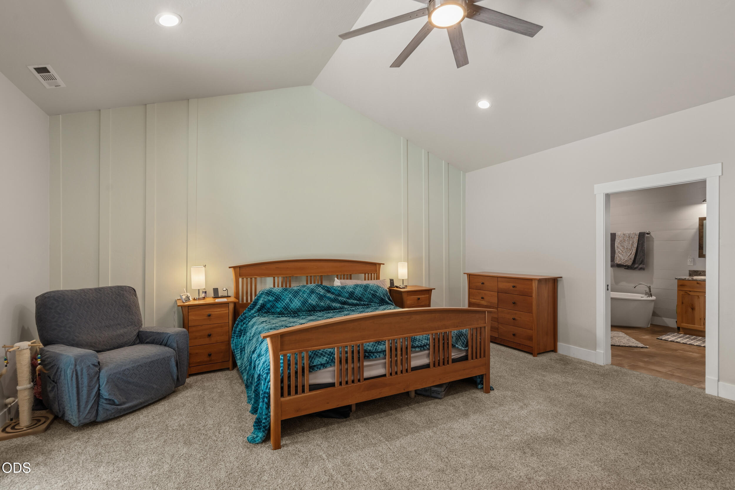 125 McKenzie Ridge Road Grants Pass, OR 97526 - Photo 14 of 62