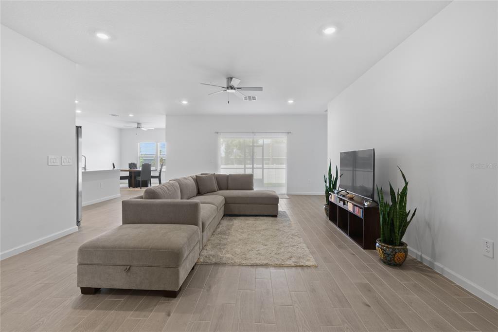 8972 Southwest 69th Terrace Ocala, FL 34476 - Photo 5 of 37