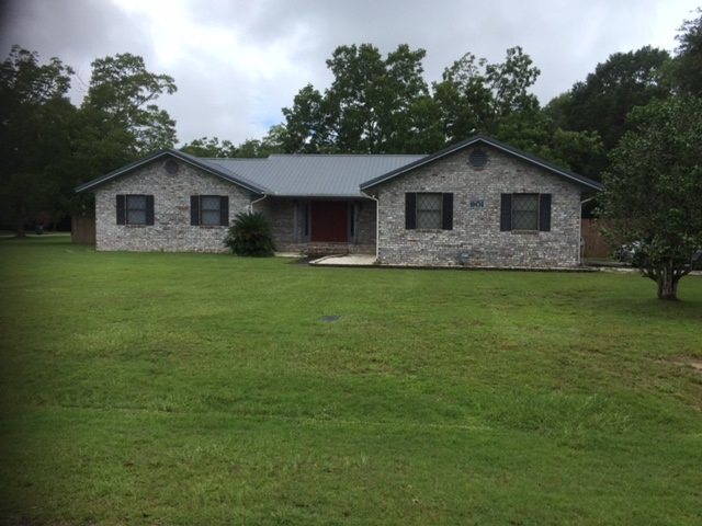 901 North Holly Boulevard Foley, AL 36535 - Photo 1 of 8