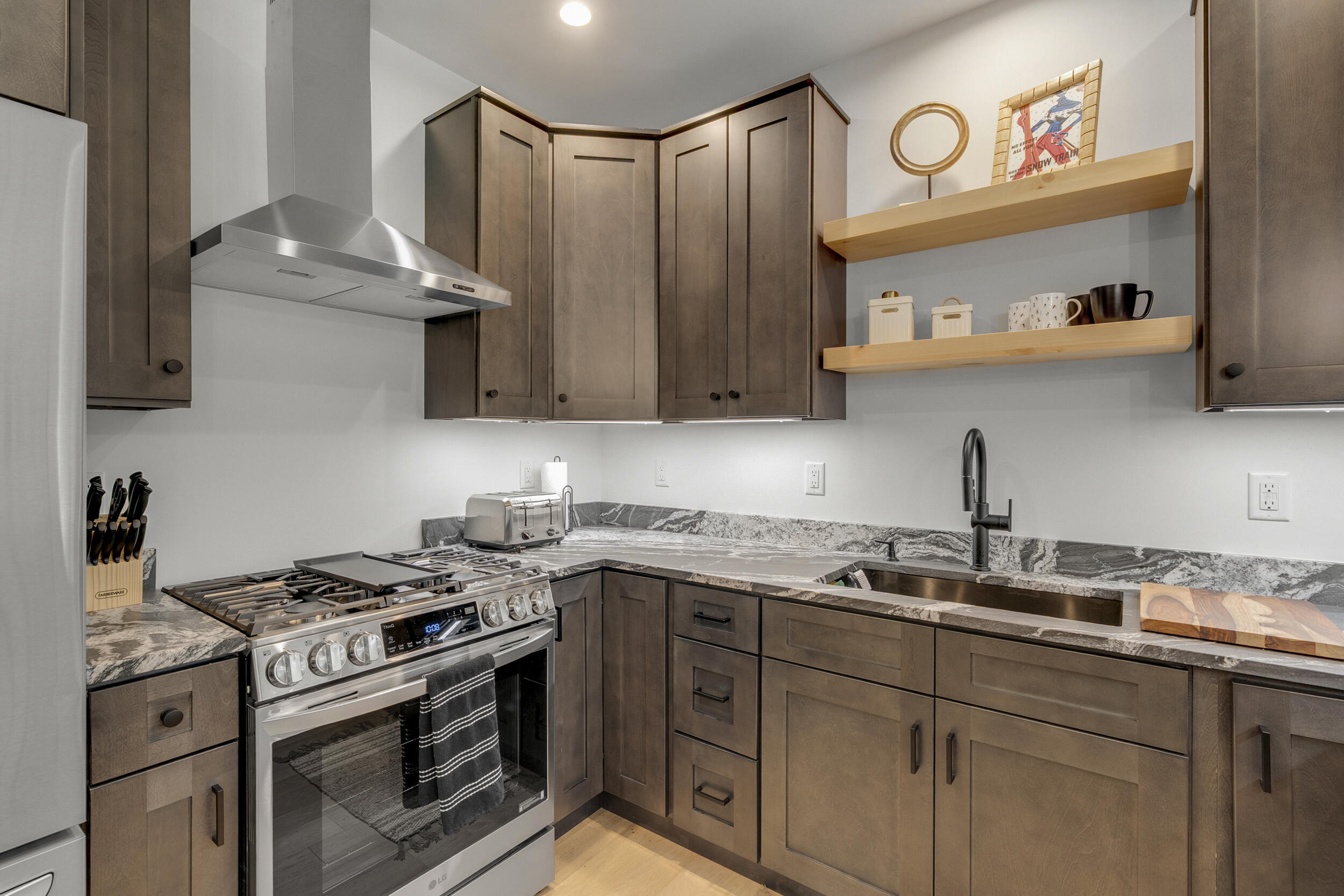 9 Lodgepole Lane, Unit 9 Newry, ME 04261 - Photo 14 of 35 15_9lodgepole-9