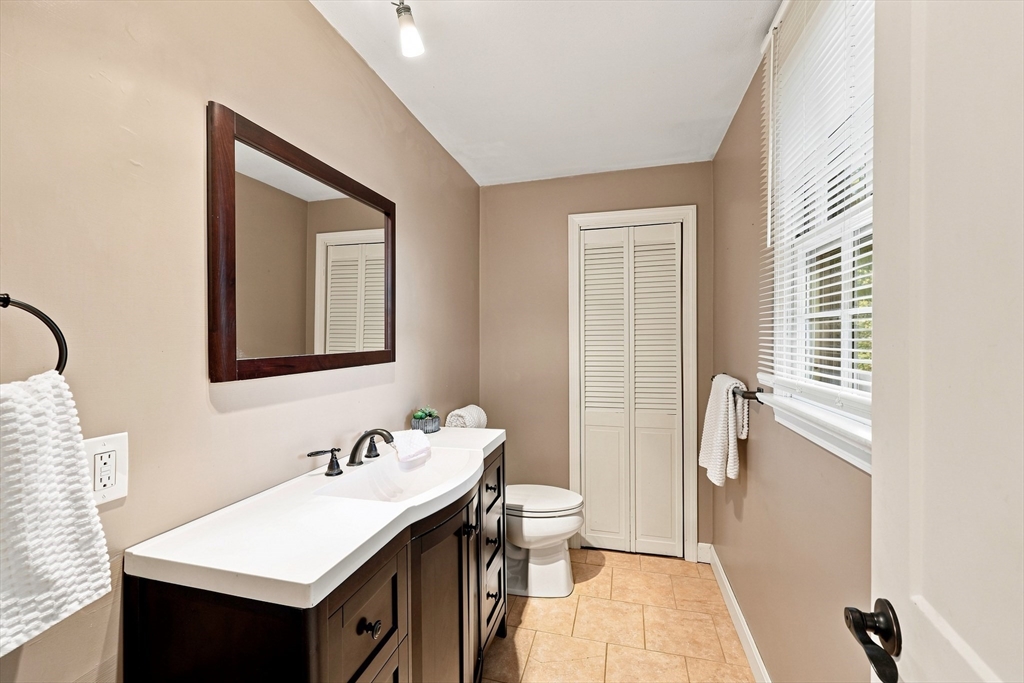 93 Leno Road Holland, MA 01521 - Photo 19 of 42 Gallery Image 19