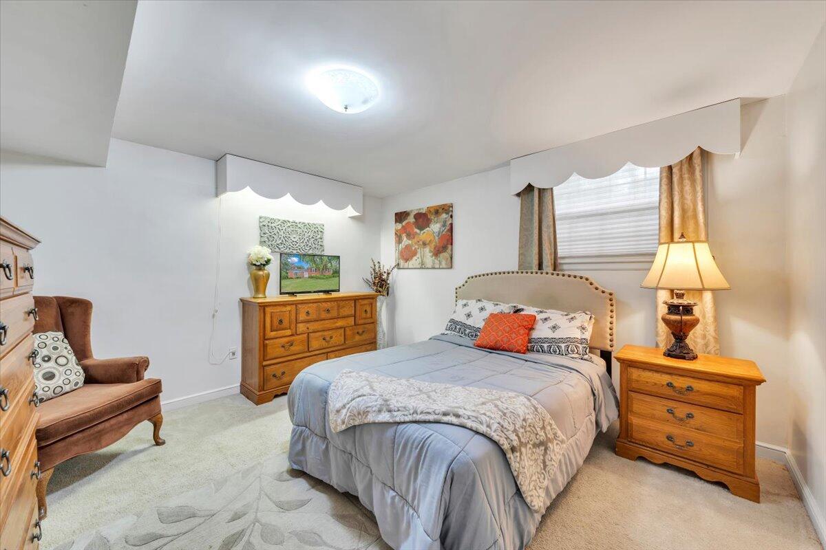 4508 Rosecrest Road Roanoke, VA 24018 - Photo 23 of 39 Lower level bedroom 4