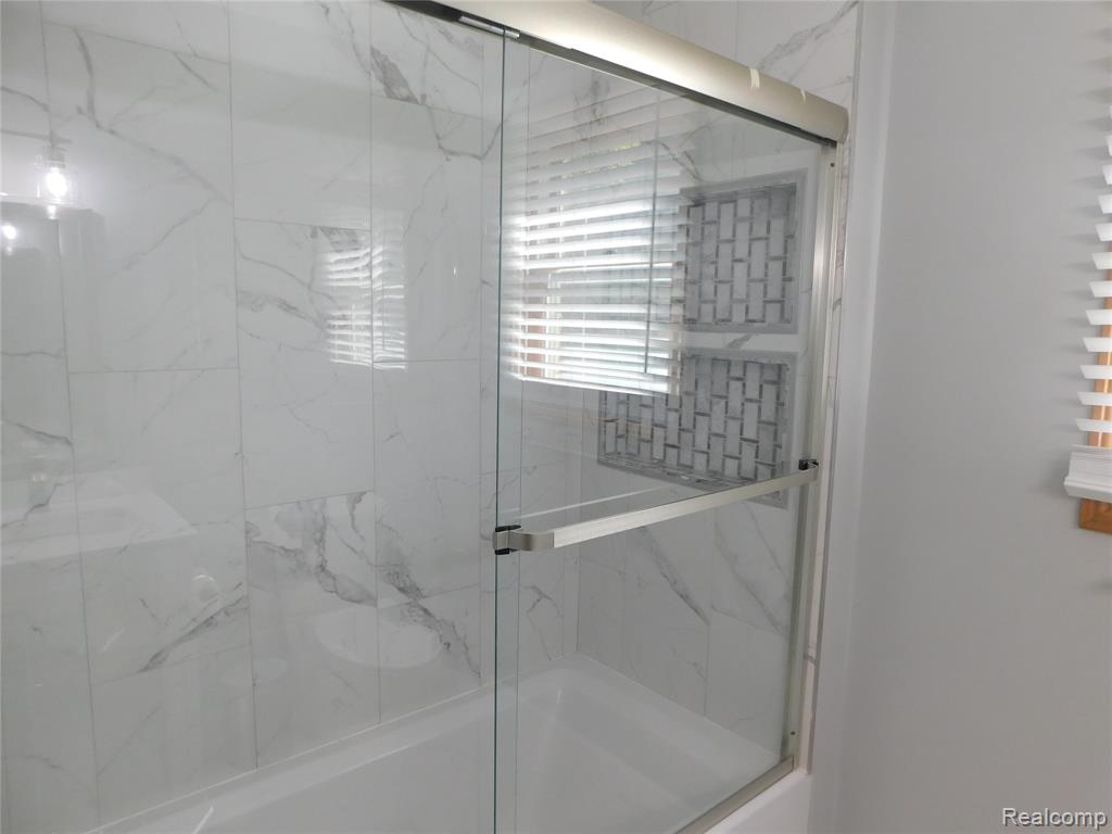 2800 Ranieri Drive Troy, MI 48085 - Photo 50 of 63