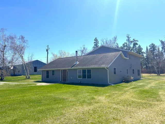 $420,000 | 55715 Highway 11, Warroad, MN 56763