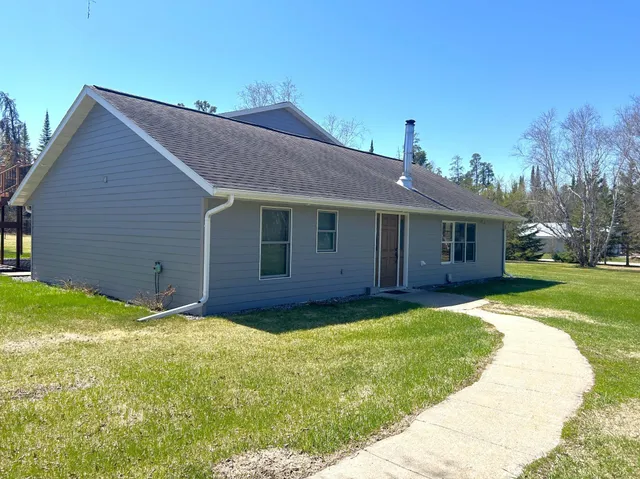 $420,000 | 55715 Highway 11, Warroad, MN 56763