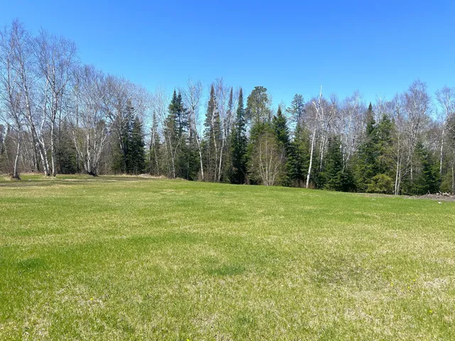 $420,000 | 55715 Highway 11, Warroad, MN 56763