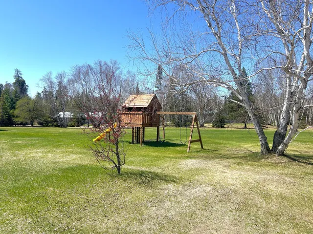 $420,000 | 55715 Highway 11, Warroad, MN 56763