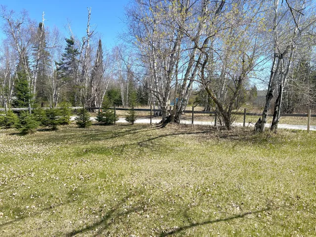 $420,000 | 55715 Highway 11, Warroad, MN 56763