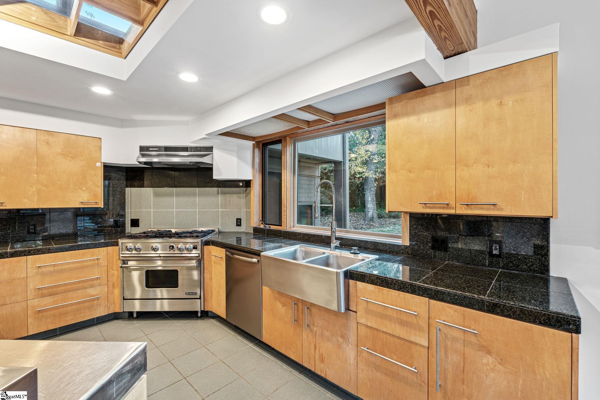 126 Windfield Road Greenville, SC 29607 - Photo 14 of 49