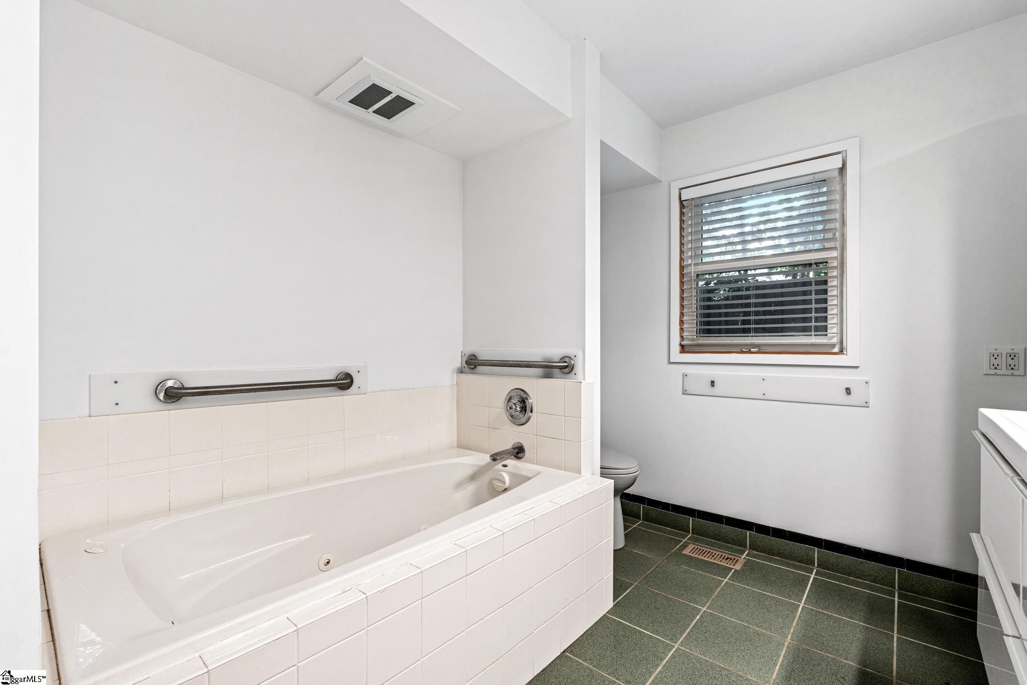 126 Windfield Road Greenville, SC 29607 - Photo 38 of 49