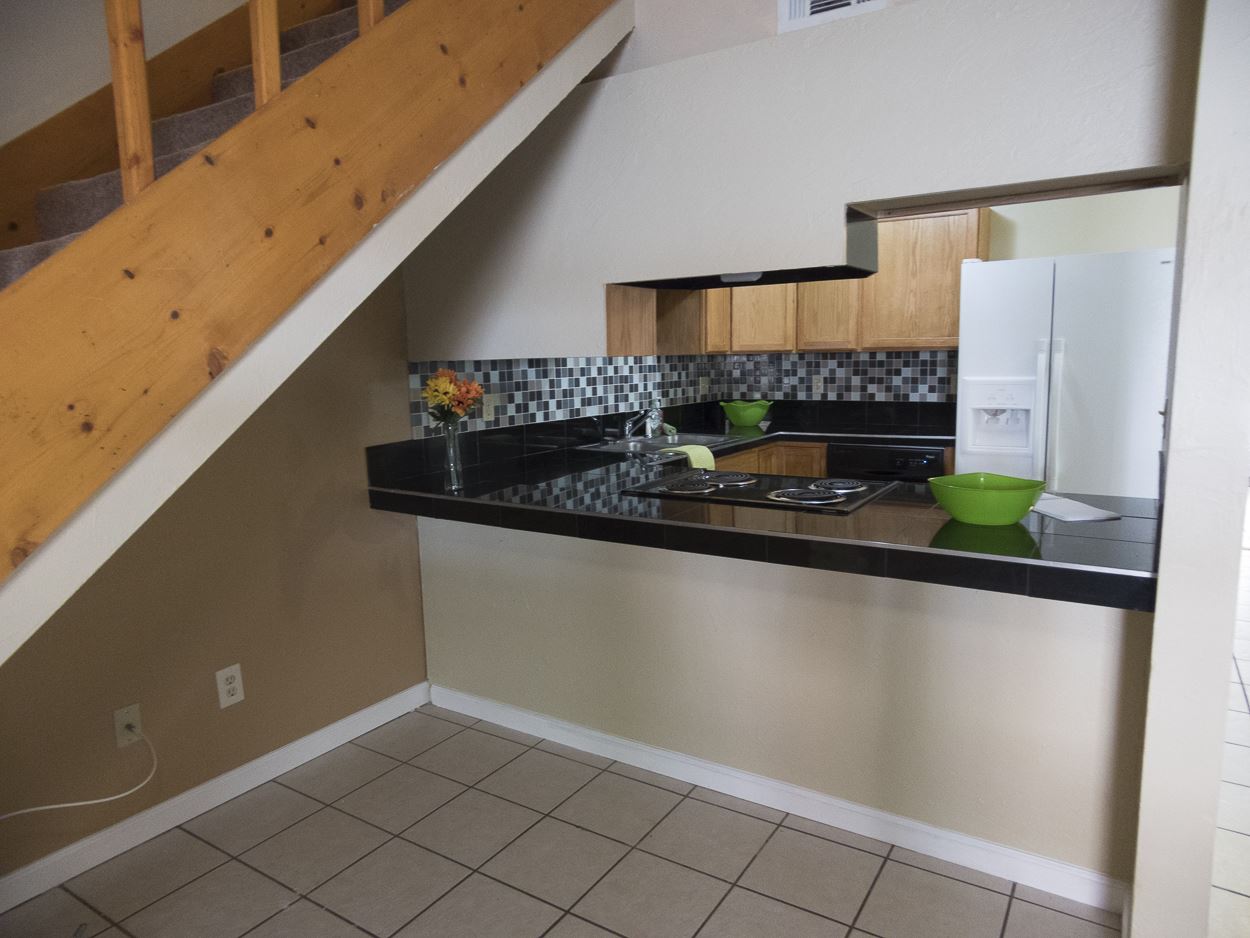 1822 D Jackson Bluff Road, Unit D Tallahassee, FL 32304 - Photo 7 of 29 Gallery Image 7