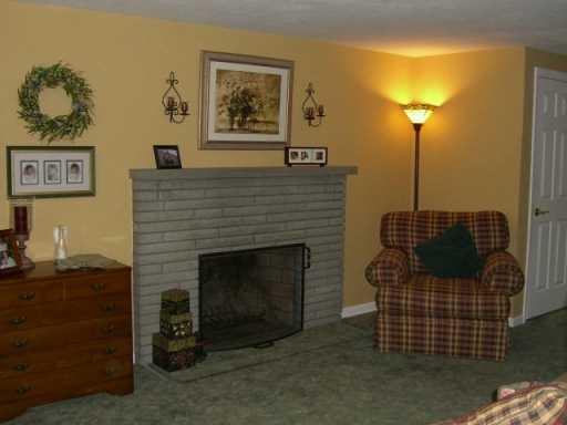 36 Robinhood Road Green Tree, PA 15220 - Photo 2 of 8 Other.