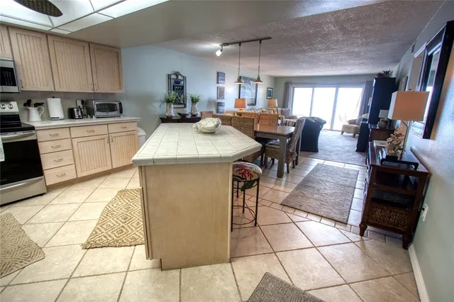 $975,000 | 5501 South Atlantic Avenue, Unit 2090, New Smyrna Beach, FL 32169