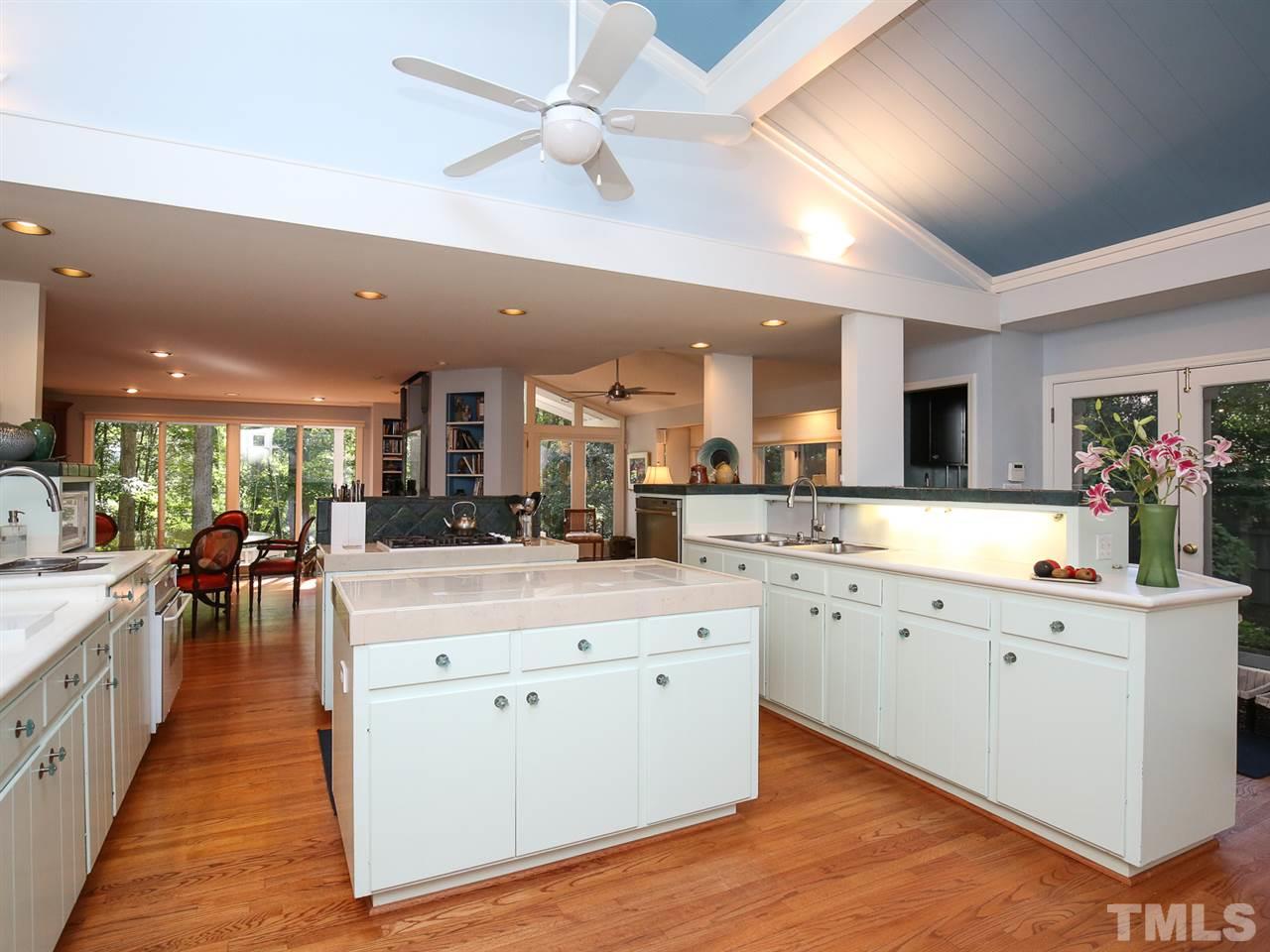 3140 Sussex Road Raleigh, NC 27612 - Photo 8 of 30
