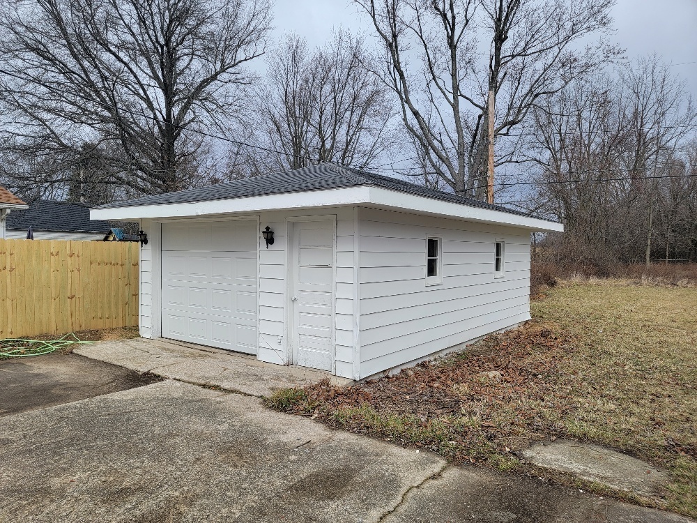 6700 East Torrence Street Muncie, IN 47303 - Photo 14 of 29