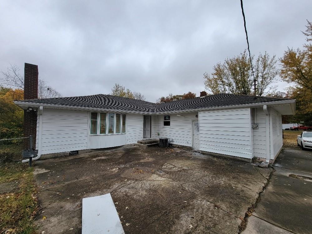 6700 East Torrence Street Muncie, IN 47303 - Photo 2 of 29