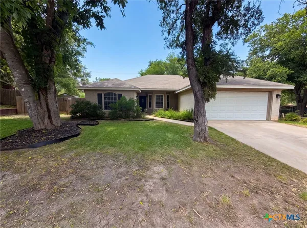 $230,000 | 6 South Bobcat Court, Belton, TX 76513
