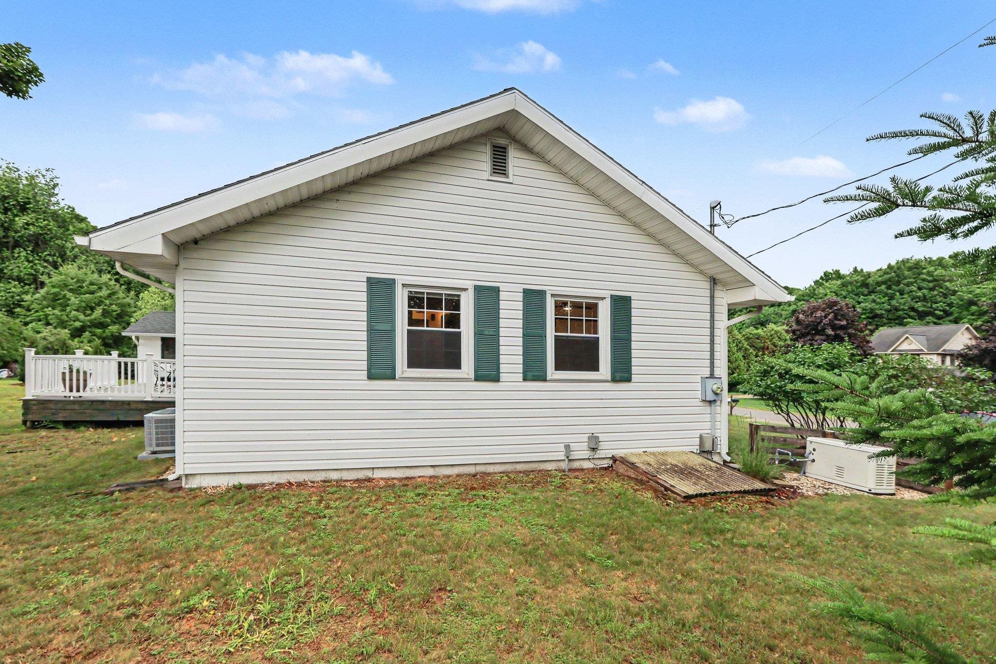 131 George Street Frankfort, MI 49635 - Photo 28 of 36 1947522-555a29e2-cd18-4542-a9b7-ae335de249a2.JPG
