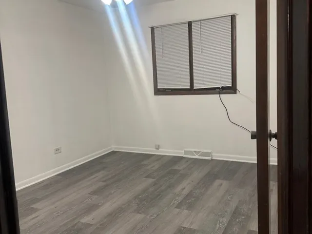 $1,400 | 380 Mackinaw Avenue, Unit 1, Calumet City, IL 60409