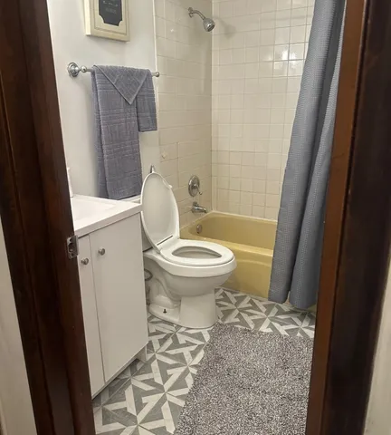 $1,400 | 380 Mackinaw Avenue, Unit 1, Calumet City, IL 60409