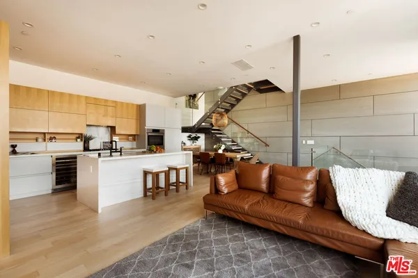 $2,499,000 | 2339 Lyric Avenue, Los Angeles, CA 90027