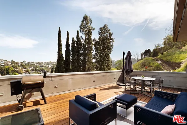 $2,499,000 | 2339 Lyric Avenue, Los Angeles, CA 90027