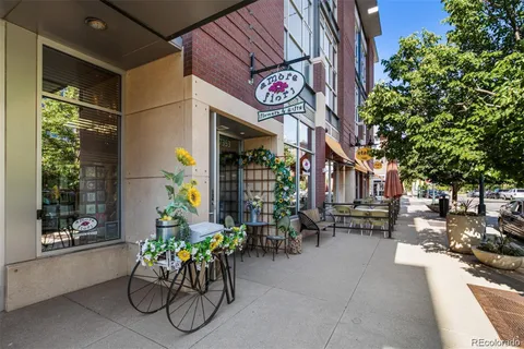 $395,000 | 7700 East 29th Avenue, Unit 404, Denver, CO 80238