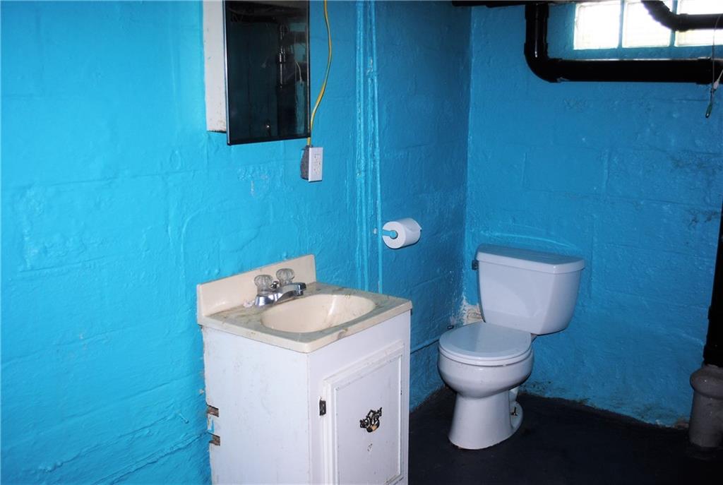 821 Jacoby Road Harwick, PA 15049 - Photo 22 of 22 Half bath in the basement.