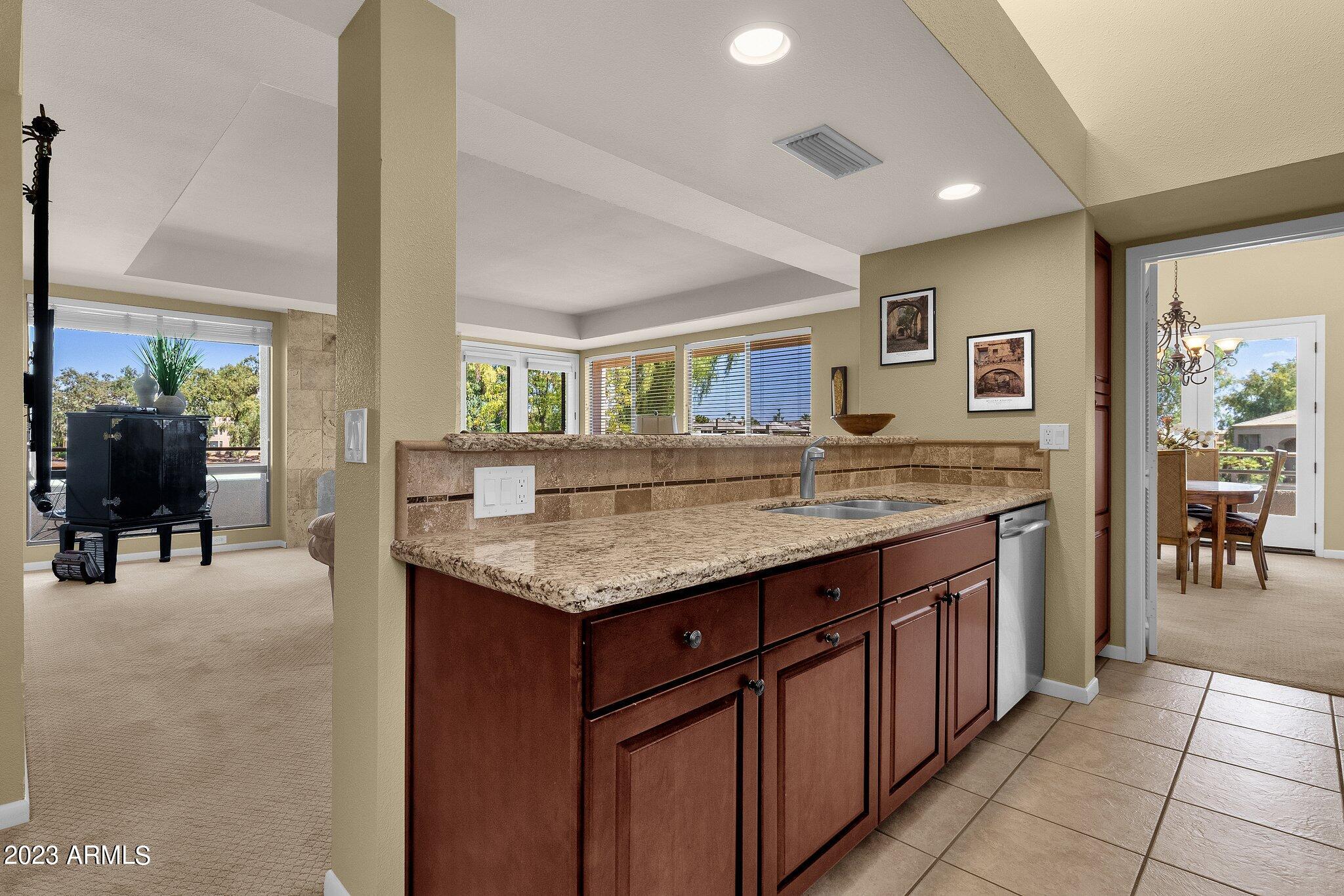 7760 East Gainey Ranch Road, Unit 29 Scottsdale, AZ 85258 - Photo 15 of 54 Kitchen