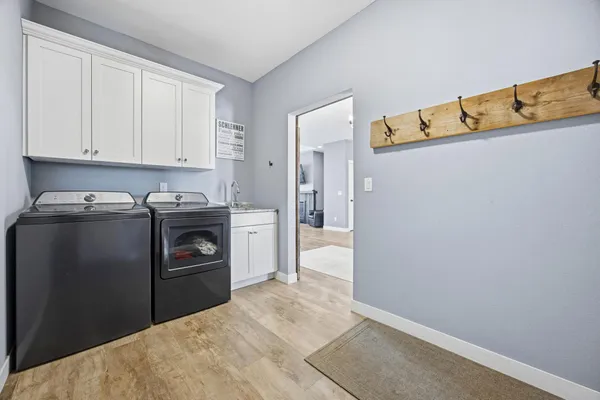 $659,900 | 1465 Shawnas Place South, Fargo, ND 58104