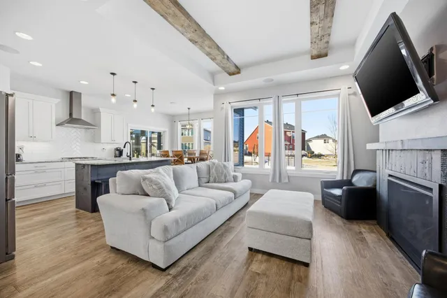 $659,900 | 1465 Shawnas Place South, Fargo, ND 58104