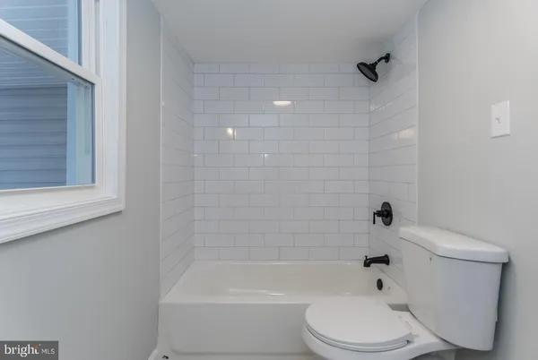 $2,350 | 653 Spruce Street, Bristol, PA 19007