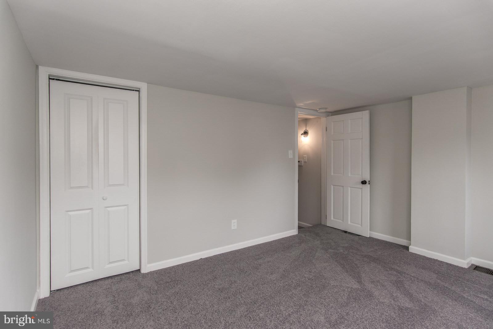 653 Spruce Street Bristol, PA 19007 - Photo 18 of 33