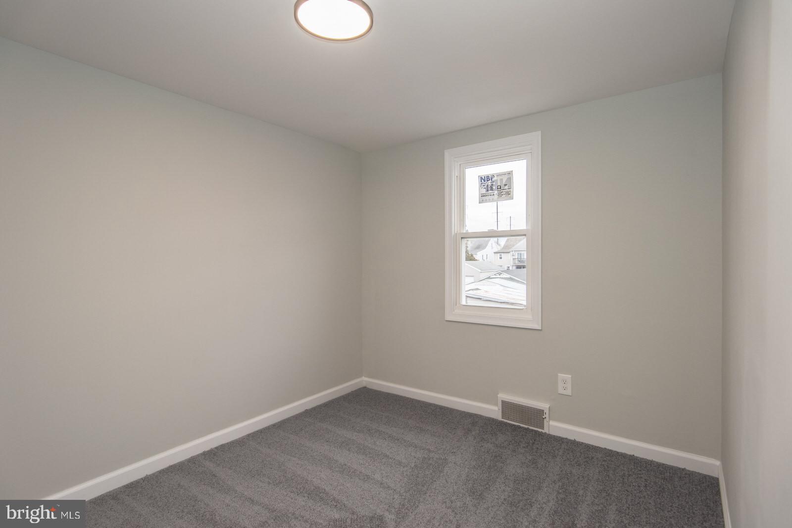 653 Spruce Street Bristol, PA 19007 - Photo 20 of 33