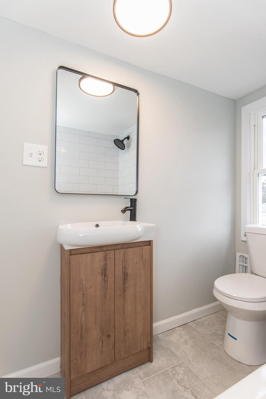 653 Spruce Street Bristol, PA 19007 - Photo 23 of 33