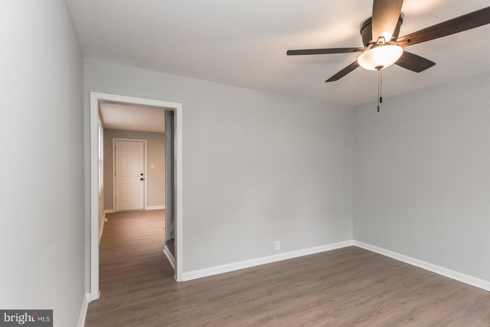 653 Spruce Street Bristol, PA 19007 - Photo 6 of 33