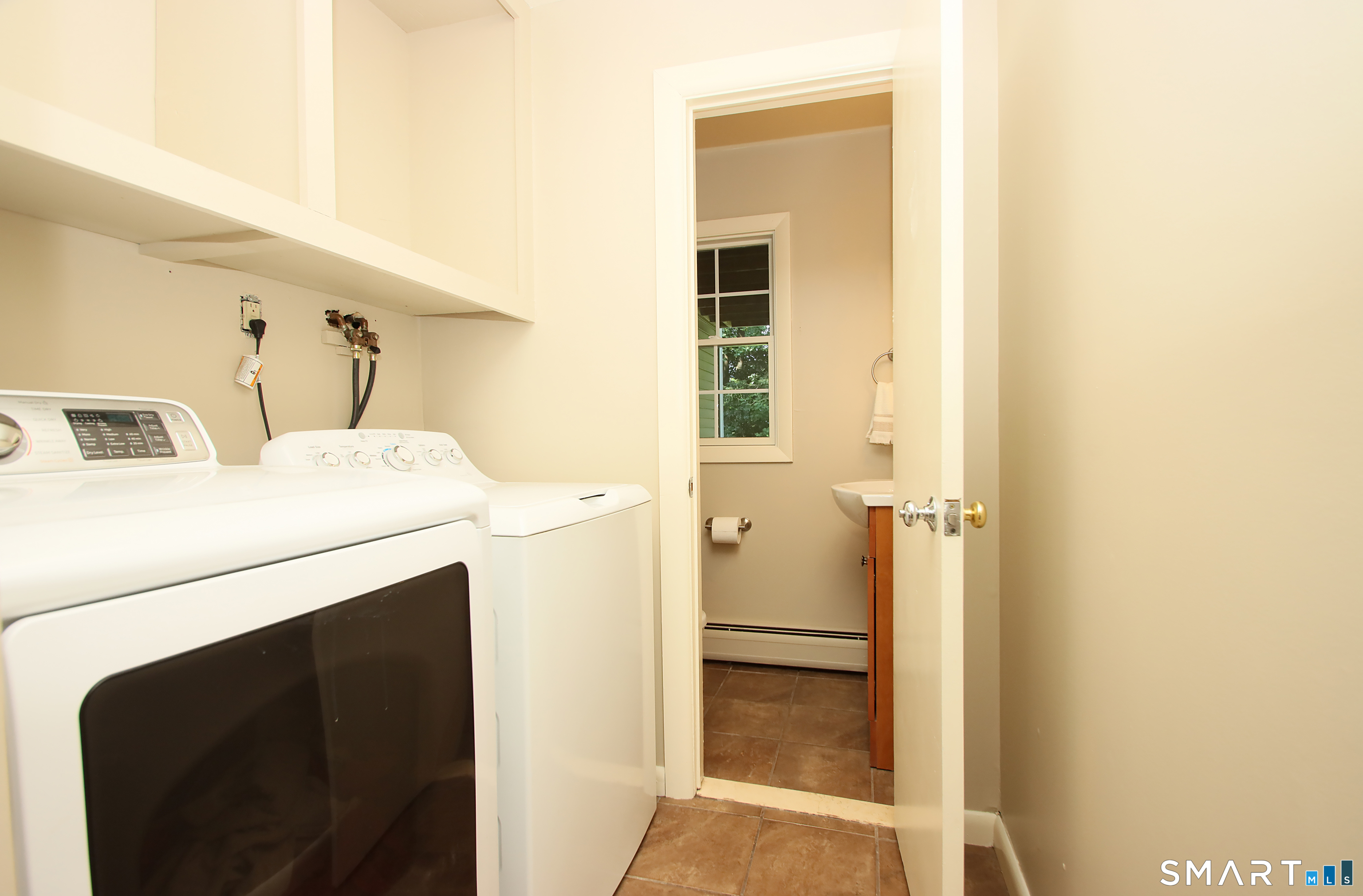 325 Manley Heights Road Orange, CT 06477 - Photo 34 of 40 Gallery Image 34