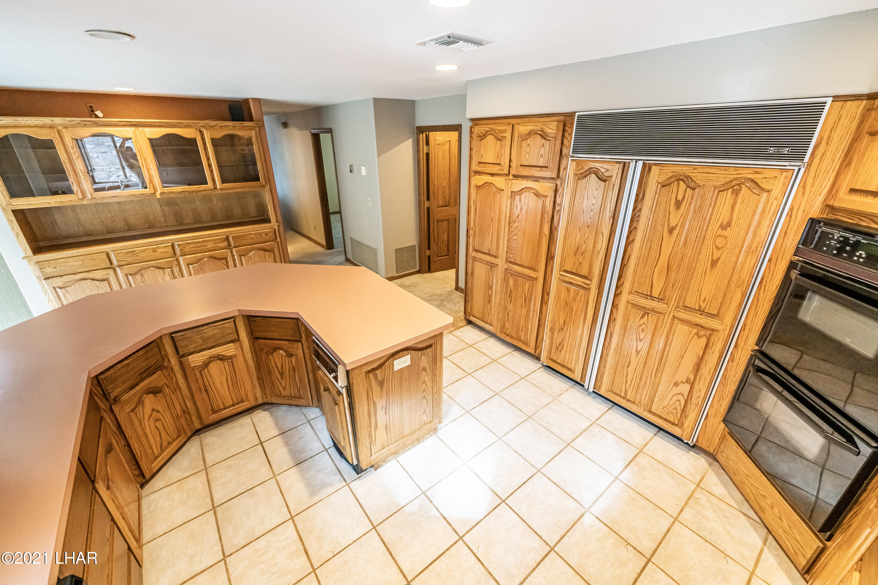 4740 South Ridge Road Kingman, AZ 86401 - Photo 22 of 82 U shaped island