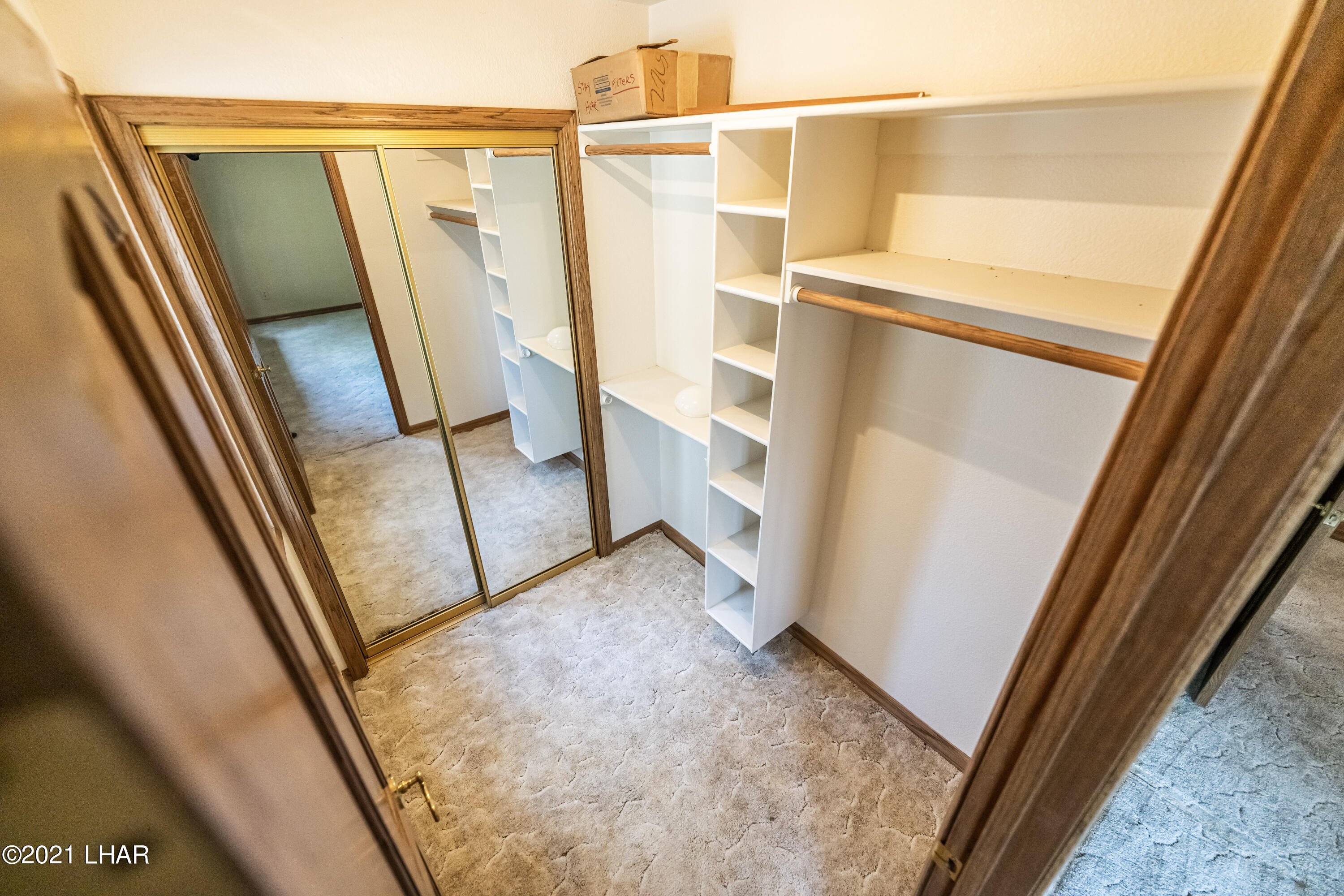 4740 South Ridge Road Kingman, AZ 86401 - Photo 25 of 82 Ground floor Bedroom closet