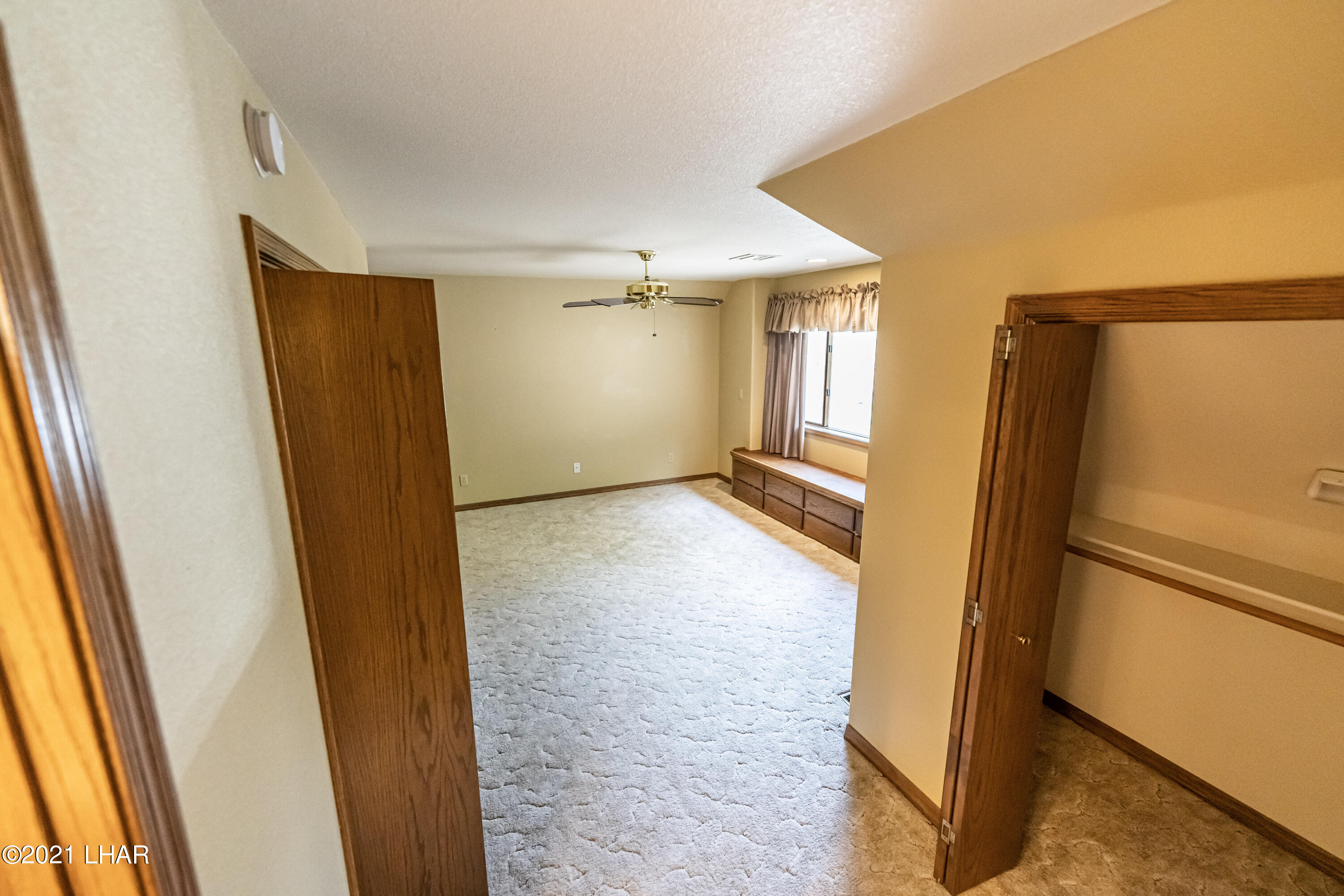 4740 South Ridge Road Kingman, AZ 86401 - Photo 35 of 82 Master 2 Bed area