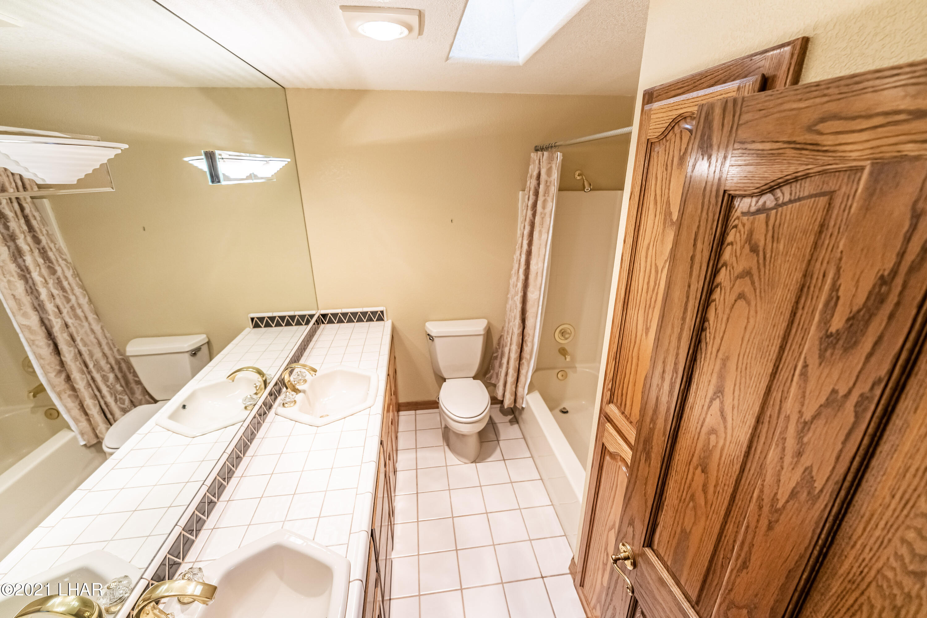 4740 South Ridge Road Kingman, AZ 86401 - Photo 41 of 82 Custom cabinetry