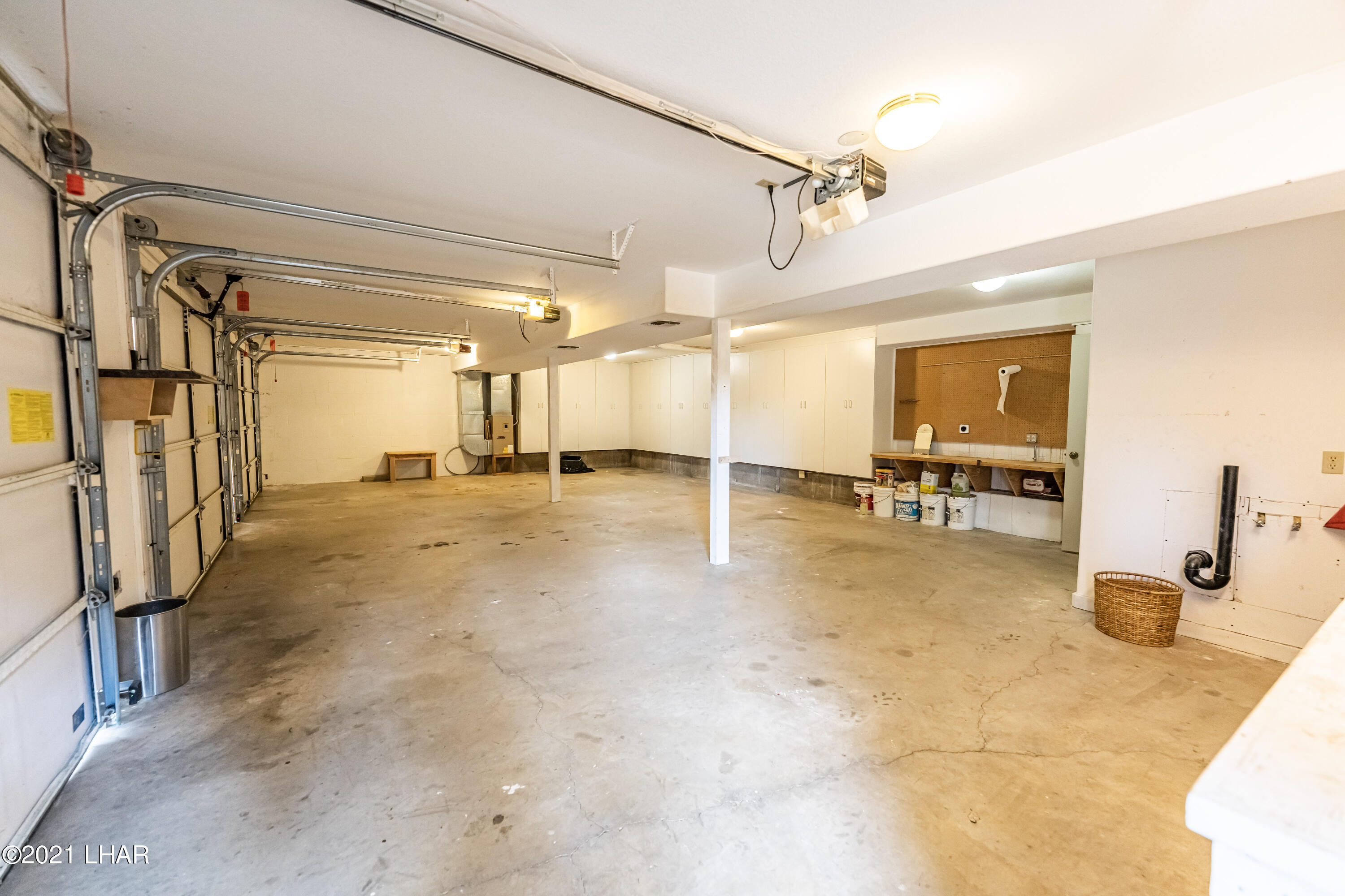 4740 South Ridge Road Kingman, AZ 86401 - Photo 60 of 82 3 car Garage w @ bed, 1 Bath Apartment above it.