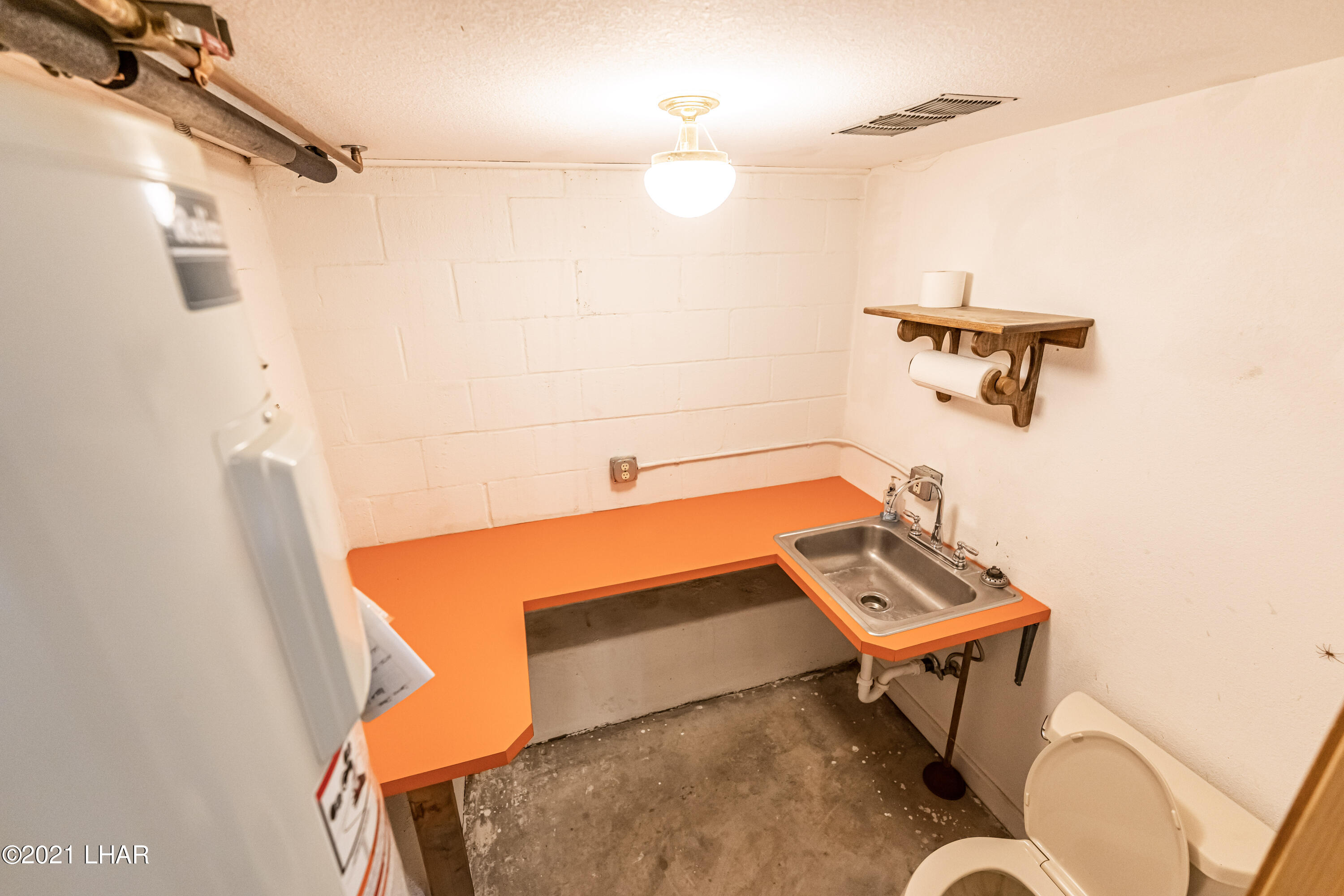4740 South Ridge Road Kingman, AZ 86401 - Photo 61 of 82 1/2 Bath in Garage