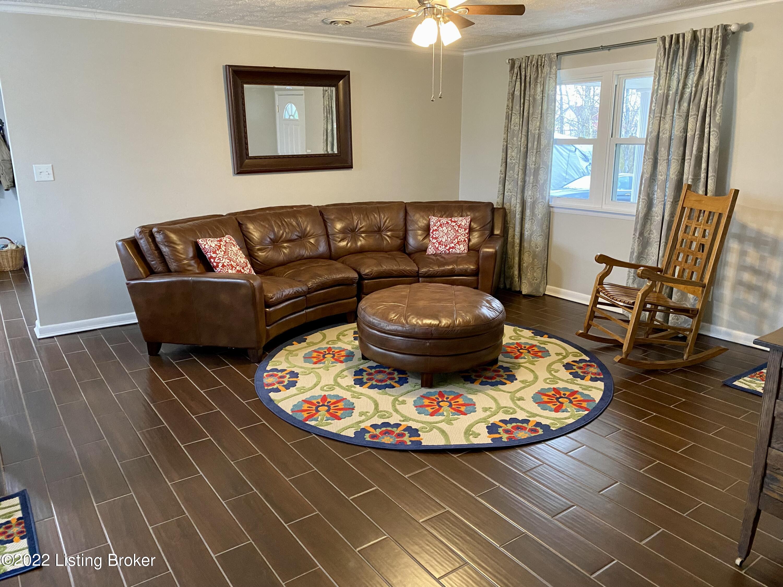 746 Race Track Road Milton, KY 40045 - Photo 6 of 20 Living Room
