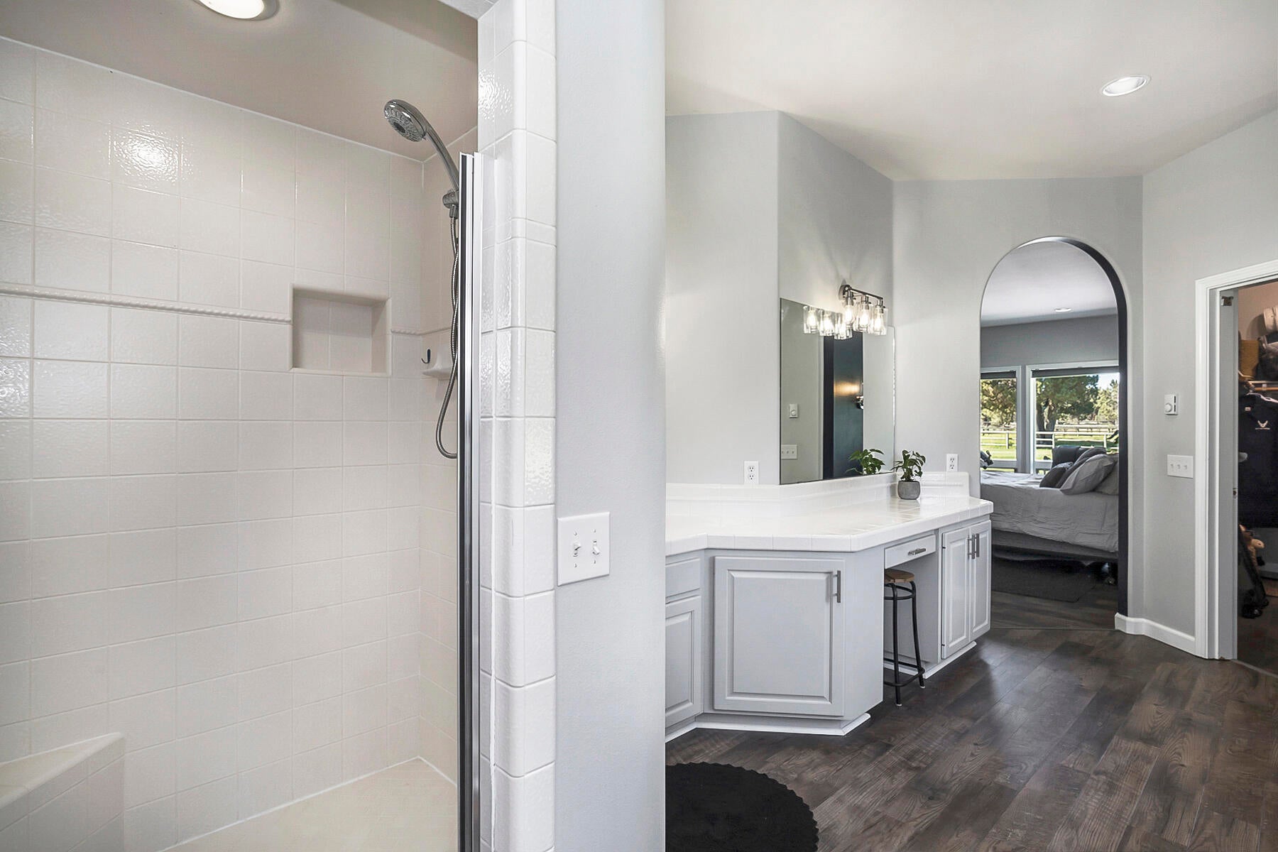 24055 Dodds Road Bend, OR 97701 - Photo 29 of 61 Tile Shower
